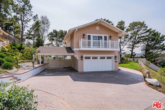 10821 Savona Road, Los Angeles, CA 90077