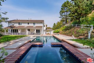 10821 Savona Road, Los Angeles, CA 90077