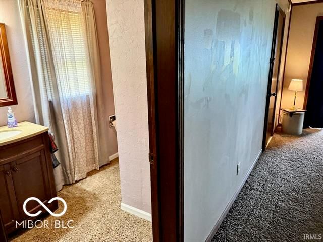 2086 S 300 Road E, Hartford City, IN 47348