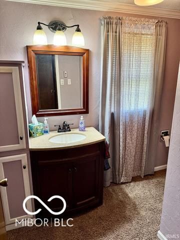 2086 S 300 Road E, Hartford City, IN 47348