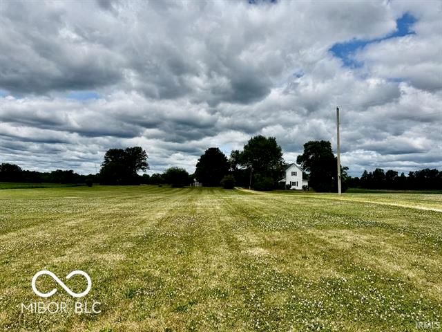 2086 S 300 Road E, Hartford City, IN 47348