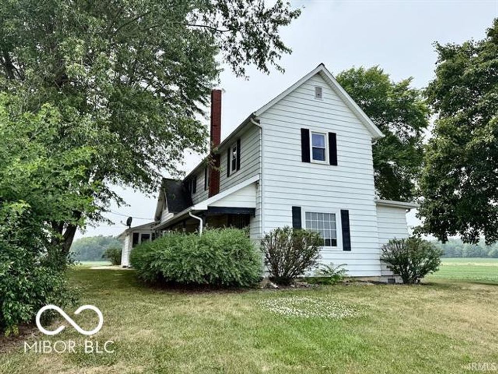 2086 S 300 Road E, Hartford City, IN 47348