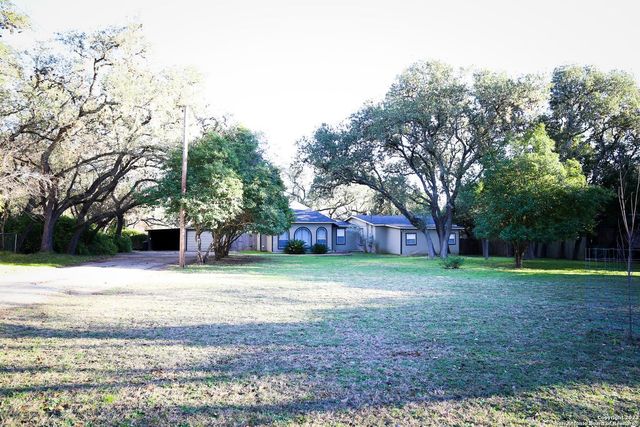 208 S WINSTON LN, Castle Hills, TX 78213