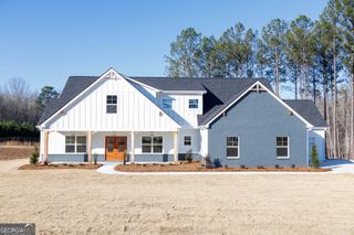 45 Sanders Crossing 13, Newnan, GA 30263