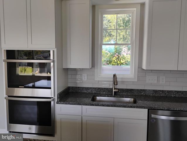 342 BEACH AVE, Pasadena, MD 21122