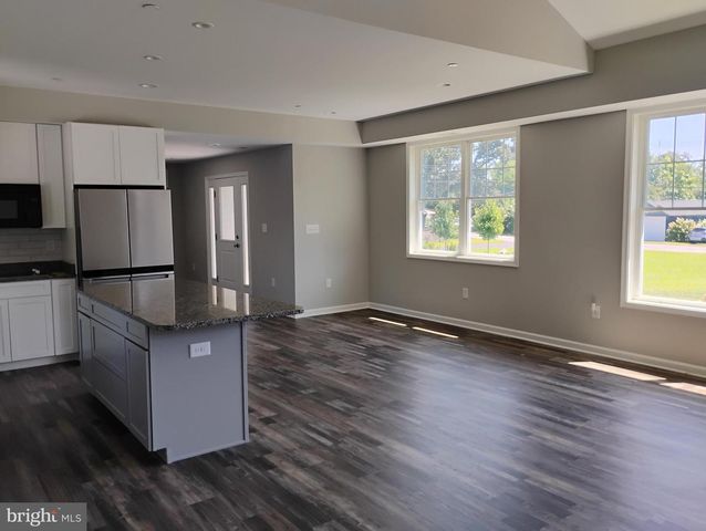 342 BEACH AVE, Pasadena, MD 21122