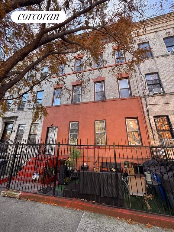 1062 PUTNAM Avenue, New York City, NY 11221