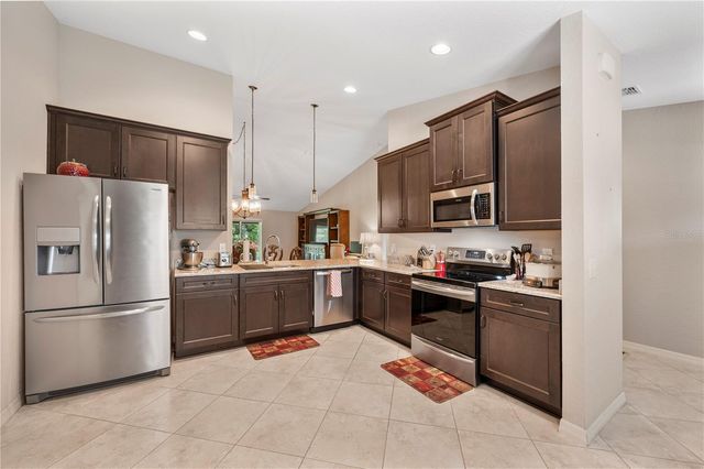 1882 CREEKS VISTA BOULEVARD, Lakeland, FL 33810