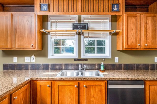 12596 Marilyn Drive, Leroy, MI 49655