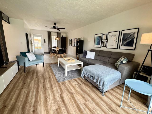 2811 Somerset Drive 206, Lauderdale Lakes, FL 33311