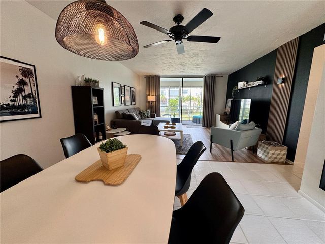 2811 Somerset Drive 206, Lauderdale Lakes, FL 33311