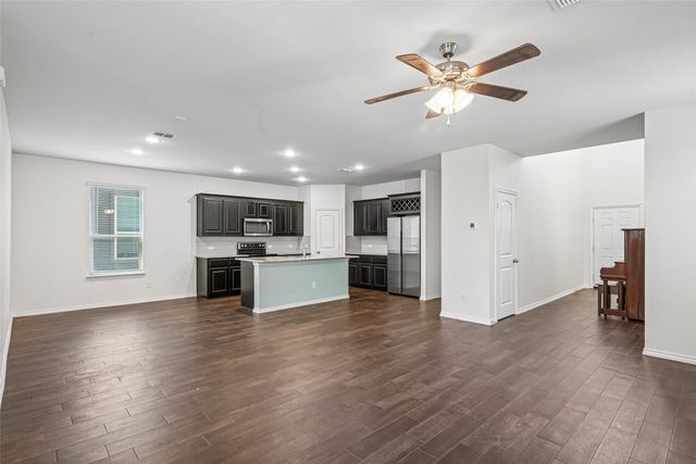 1025 Mason Street, Aubrey, TX 76227