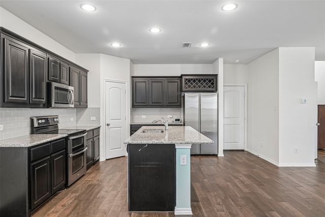 1025 Mason Street, Aubrey, TX 76227
