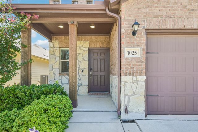1025 Mason Street, Aubrey, TX 76227