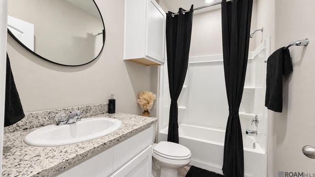 3401 Fountain View Ave, Zachary, LA 70791