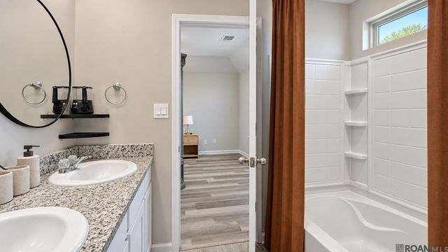 3401 Fountain View Ave, Zachary, LA 70791