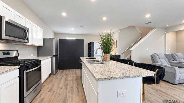 3401 Fountain View Ave, Zachary, LA 70791