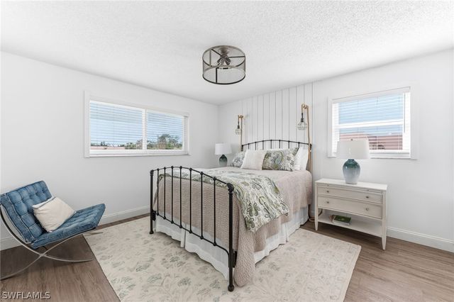 300 Forest Lakes BLVD 312, Naples, FL 34105