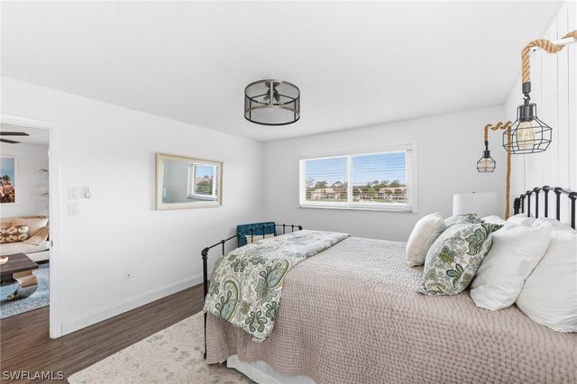 300 Forest Lakes BLVD 312, Naples, FL 34105