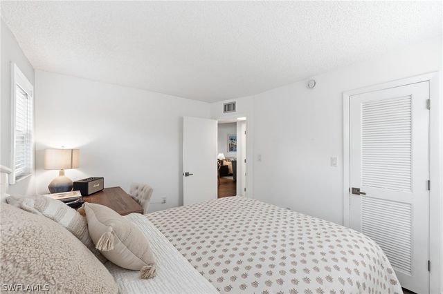 300 Forest Lakes BLVD 312, Naples, FL 34105