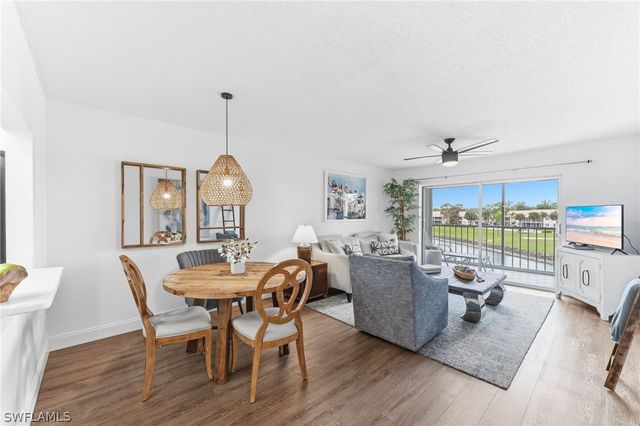 300 Forest Lakes BLVD 312, Naples, FL 34105