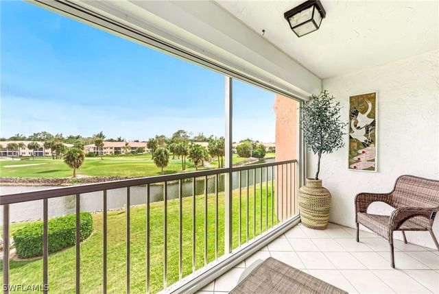 300 Forest Lakes BLVD 312, Naples, FL 34105