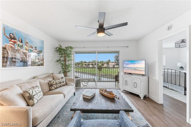 300 Forest Lakes BLVD 312, Naples, FL 34105