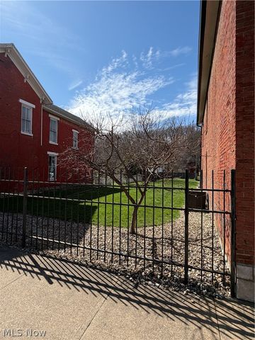 605 Putnam Avenue, Zanesville, OH 43701