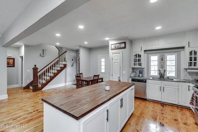 1013 Fairway Cove, Brandon, MS 39047