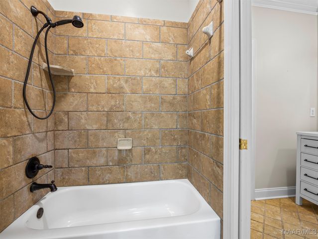 3900 TURNING LEAF Loop, Montgomery, AL 36116