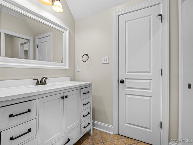 3900 TURNING LEAF Loop, Montgomery, AL 36116