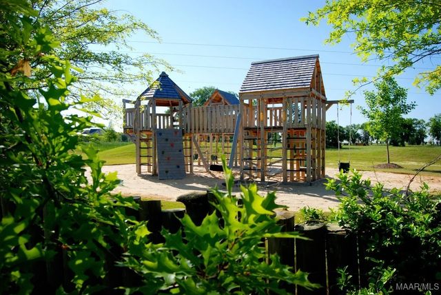 3900 TURNING LEAF Loop, Montgomery, AL 36116