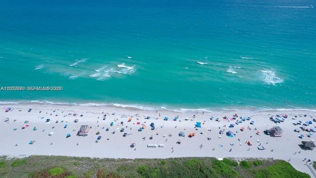 100 Bayview Dr 208, Sunny Isles Beach, FL 33160