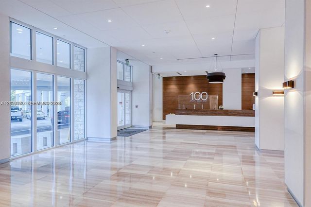 100 Bayview Dr 208, Sunny Isles Beach, FL 33160
