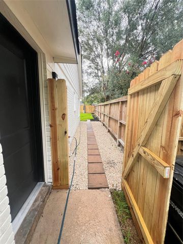 5303 Ingomar Way, Houston, TX 77053