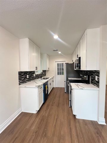 5303 Ingomar Way, Houston, TX 77053