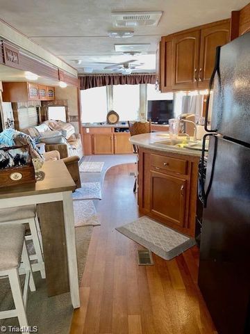 104 Grand View Drive, New London, NC 28127
