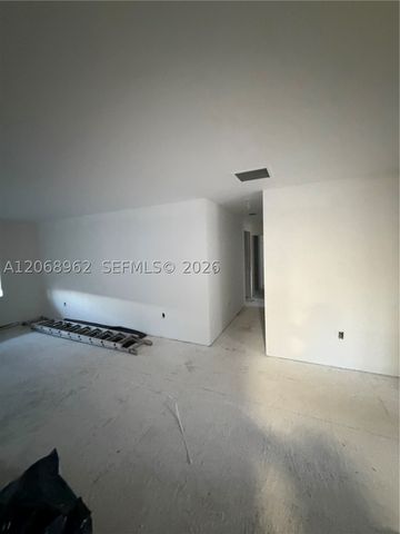 15171 SW 70th St, Miami, FL 33193