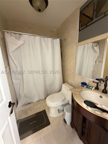 15171 SW 70th St, Miami, FL 33193