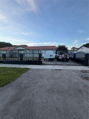 15171 SW 70th St, Miami, FL 33193