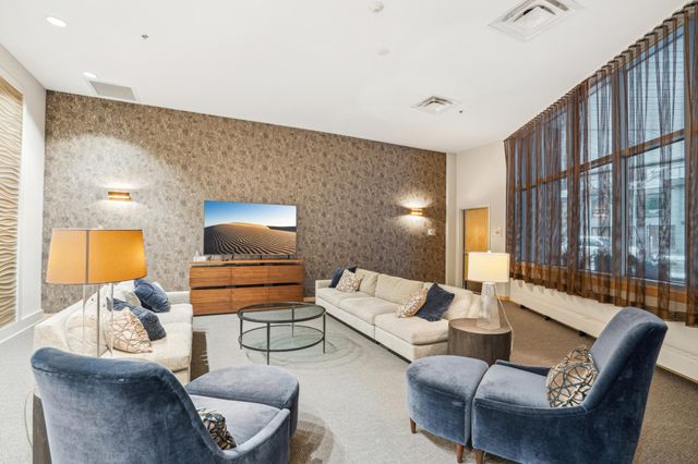 1120 S 2nd Street 408, Minneapolis, MN 55415