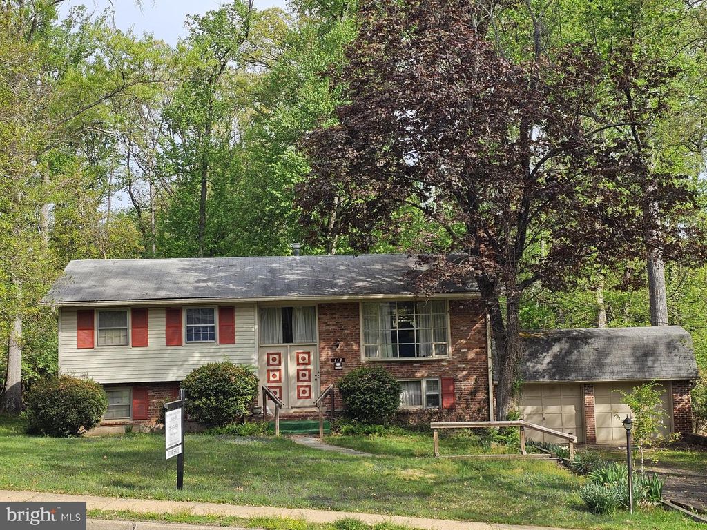 117 KINGSLEY RD SW, Vienna, VA 22180