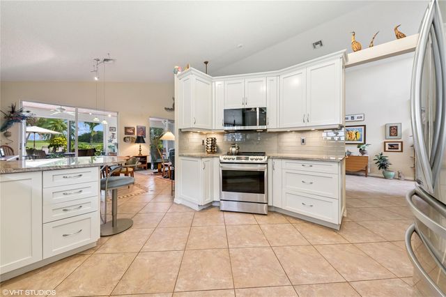 11709 Highland Pl, Coral Springs, FL 33071