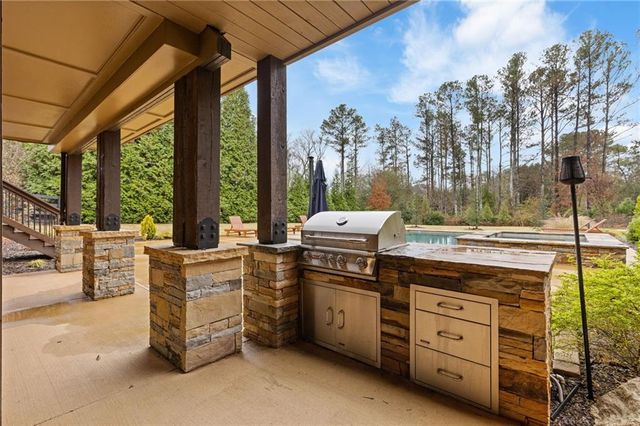 560 Arcaro Drive, Alpharetta, GA 30004