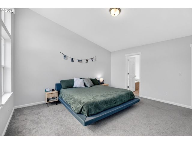 717 Ne 382ND St, La Center, WA 98629