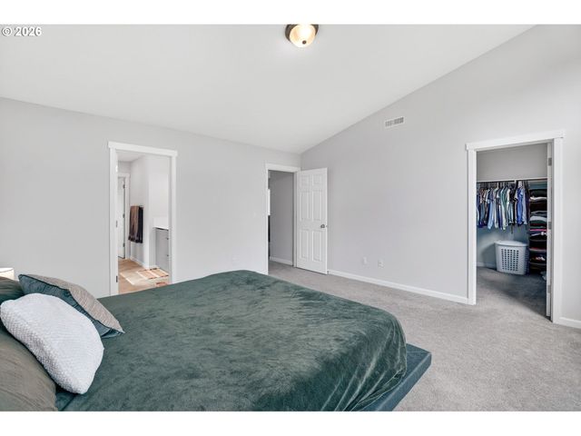 717 Ne 382ND St, La Center, WA 98629