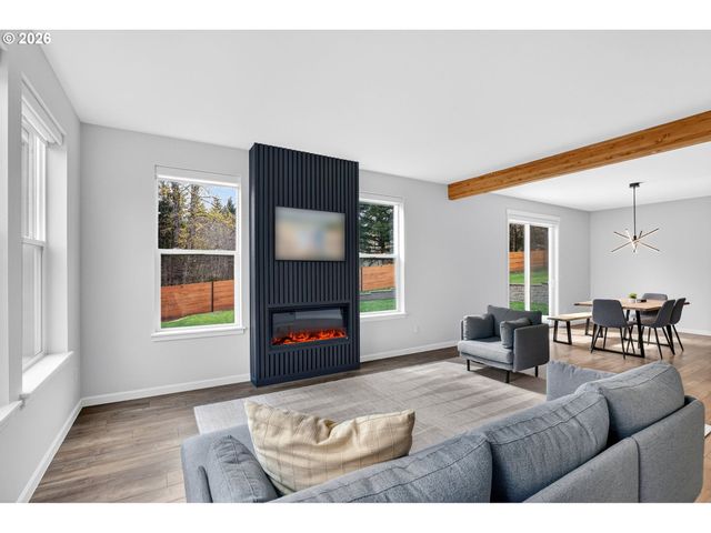 717 Ne 382ND St, La Center, WA 98629