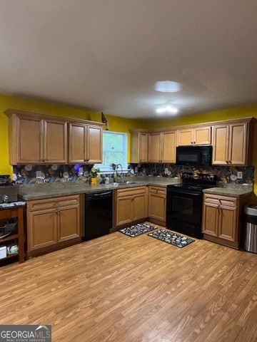 11045 Southwood Drive, Hampton, GA 30228