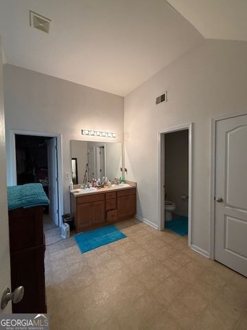 11045 Southwood Drive, Hampton, GA 30228