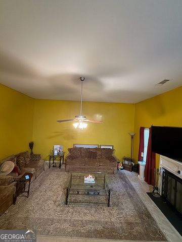 11045 Southwood Drive, Hampton, GA 30228